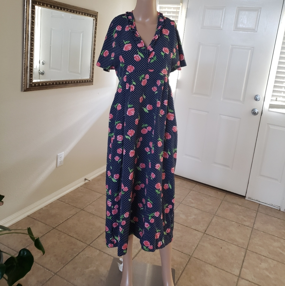 Queen B London 8 adorable rose & polkadot pattern ruffle vneck empire waist maxi